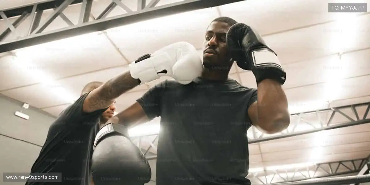 弹幕狂欢，边看边聊！💬 独家解说 + 实时数据，打造沉浸式观赛体验！