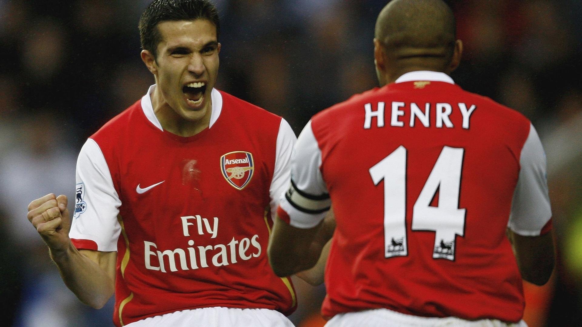 巴萨以技术优势统治比赛中轴线，巴萨顶级中场